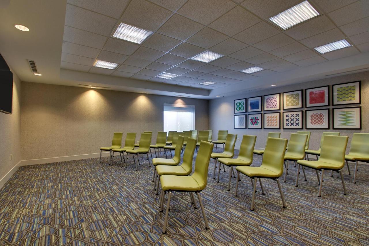 Holiday Inn Express Hotel & Suites Morris By Ihg Eksteriør bilde